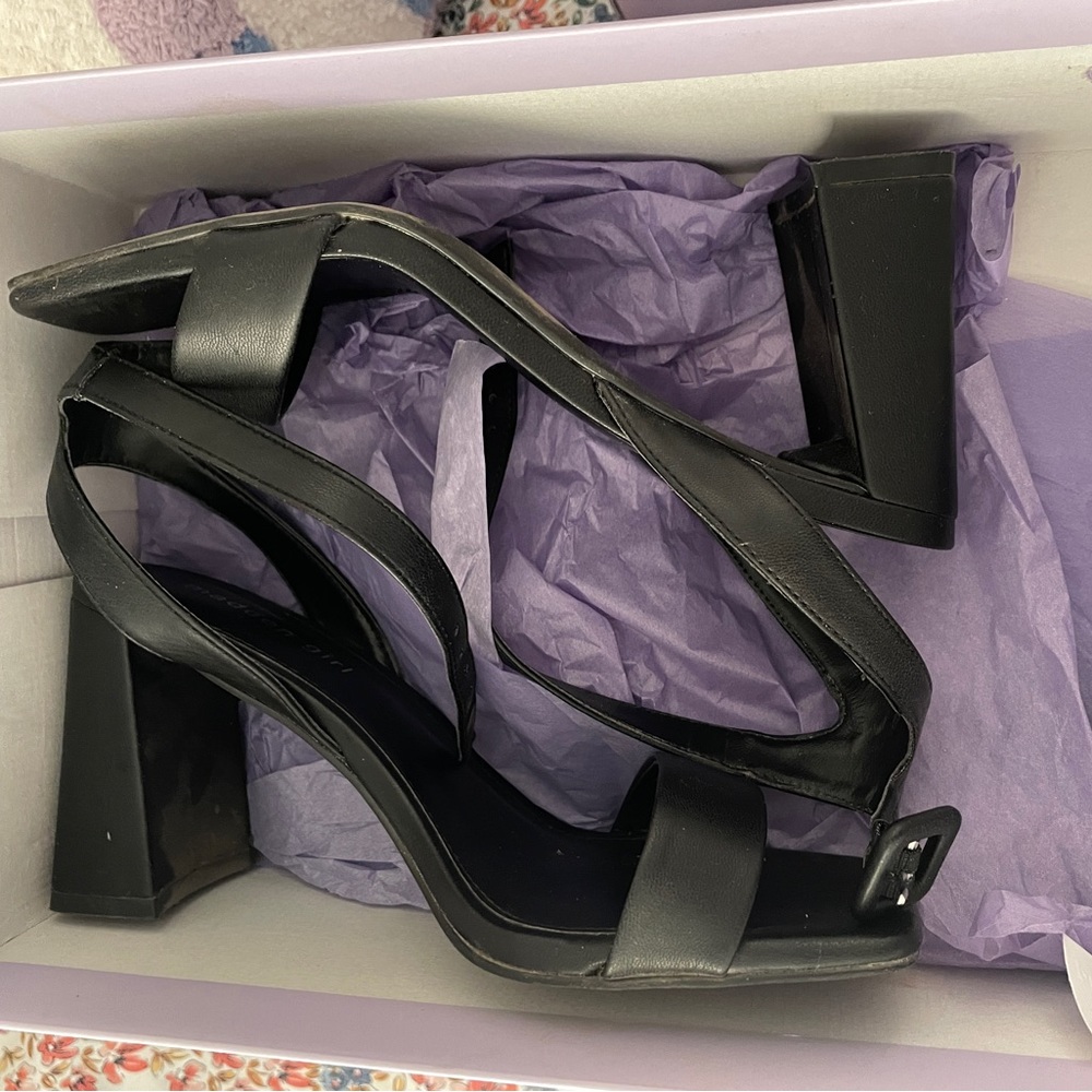 MADDEN GIRL WOMENS WINNI SANDAL - Picture 2 of 5